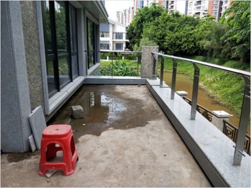 室外陽(yáng)臺(tái)護(hù)欄