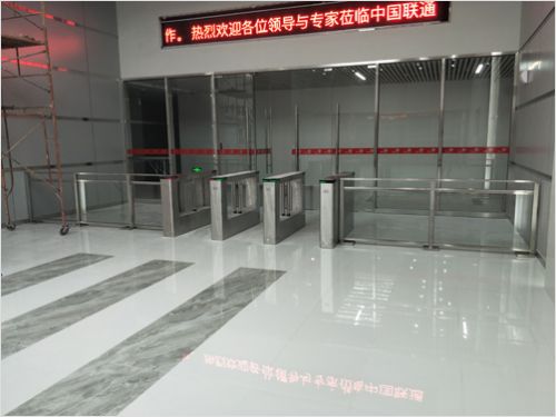 室內(nèi)不銹鋼玻璃護(hù)欄